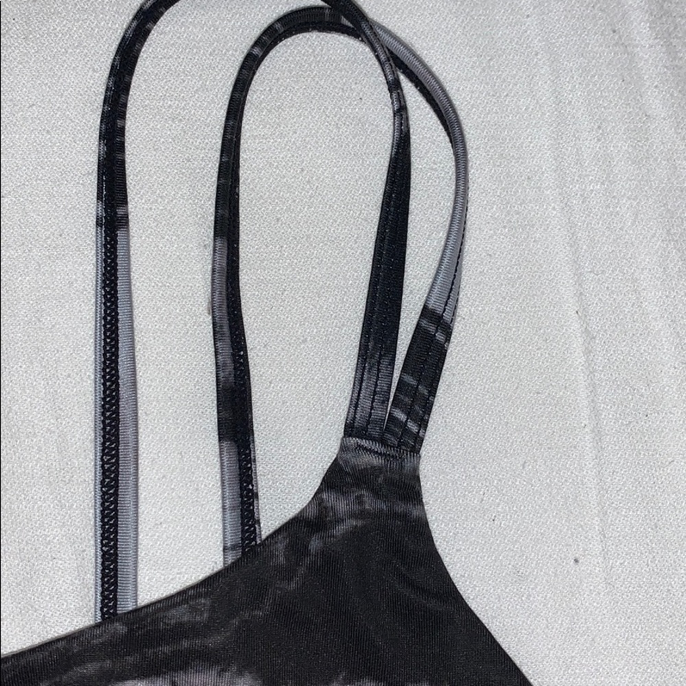 ALO tech lift Bra - Picture 2 of 4